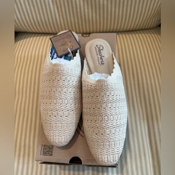 NIB New Skechers Cleo Snip Sweet Daffodil Slides - Picture 2 of 6